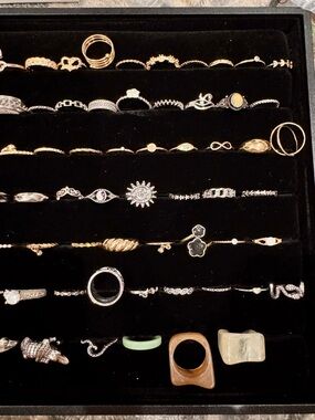 200 Fashion Rings - PRIVATE LISTING